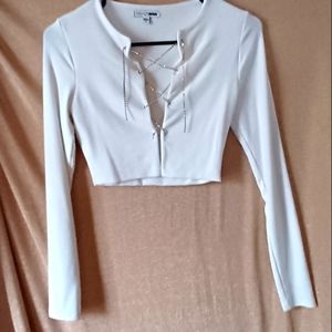 Nice white off-white cute diamond asset string. lightweight. Petite